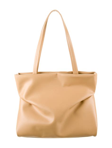 Shop Chloé Judy Leather Tote Bag 